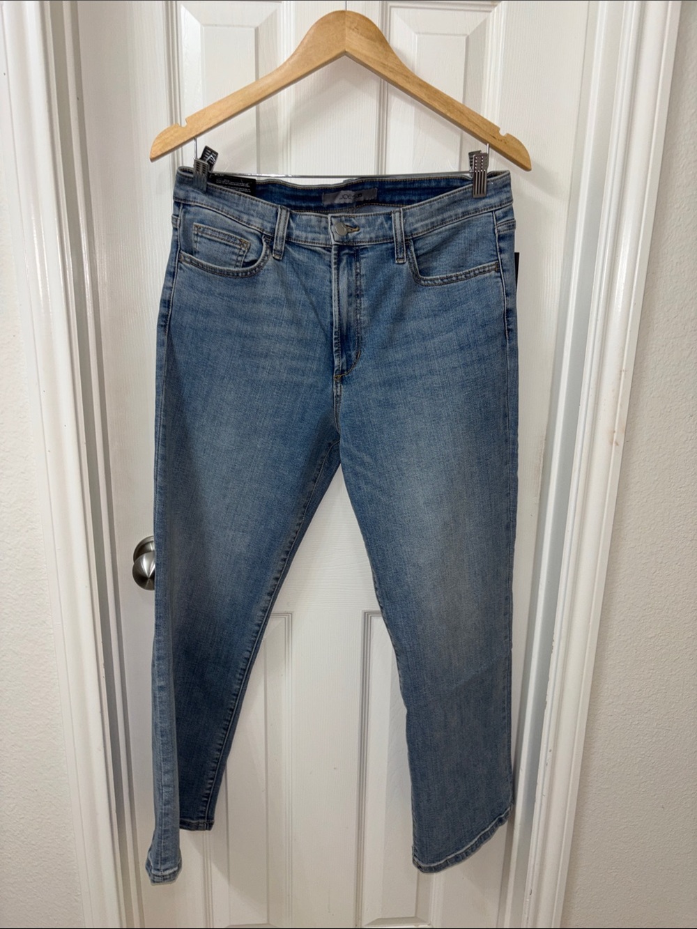 Joe's Jeans Medium Blue high rise Bootcut crop 26 Jeans